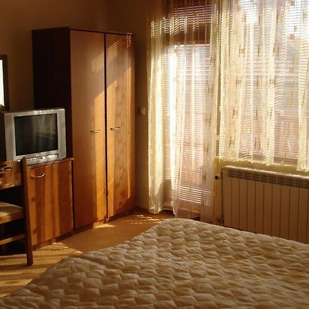 בנסקו Guesthouse Kiritsovi מראה חיצוני תמונה