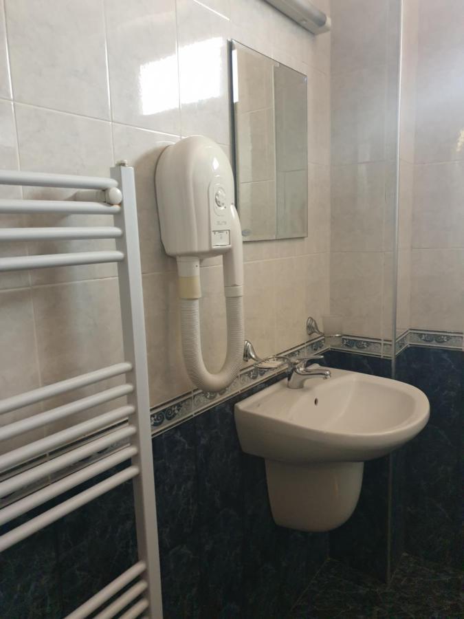 בנסקו Guesthouse Kiritsovi מראה חיצוני תמונה